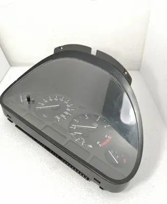 BMW 5 E39 Speedometer (instrument cluster) 87001313