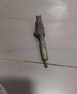Fuel injector