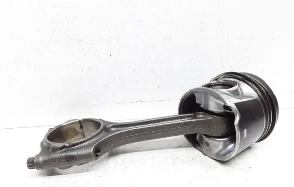 Volvo V60 Piston with connecting rod 81L123