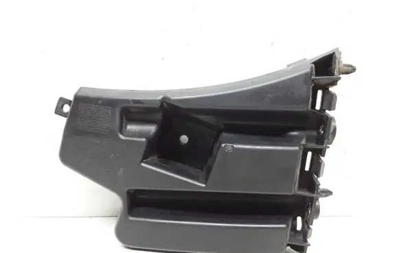 Front bumper mounting bracket