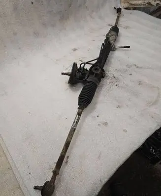 Citroen C4 I Steering rack 6890000084