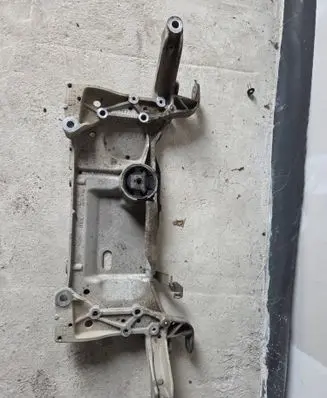 Volkswagen Golf V Front subframe 1k0199369