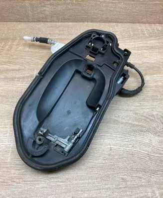 BMW 5 E60 E61 Front door exterior handle/bracket 7199556
