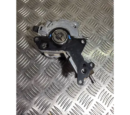 Skoda Octavia Mk2 (1Z) Vacuum pump 038145209N