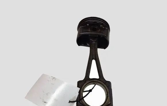 Opel Astra H Piston with connecting rod