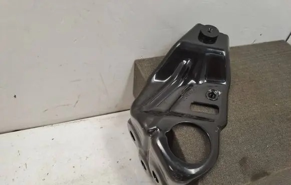 BMW X7 G07 Fender mounting bracket 7451725