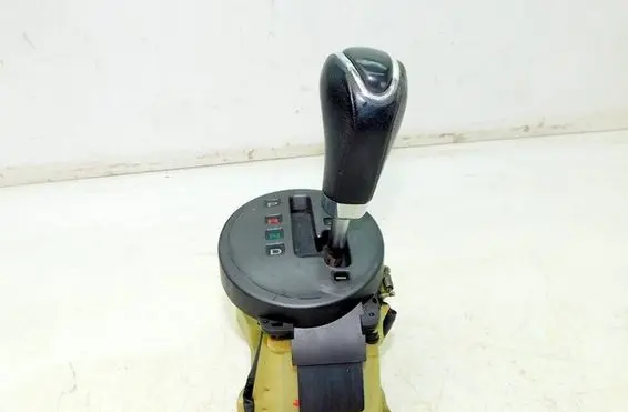 Hyundai Coupe Gear shifter/selector 188677
