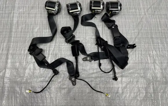 Fiat Panda III Front seatbelt 