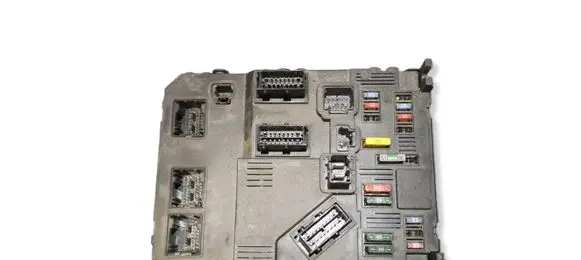Citroen Berlingo Fuse module 9653667780