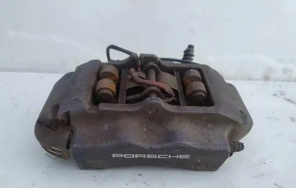 Porsche Cayenne (9PA) Rear brake caliper