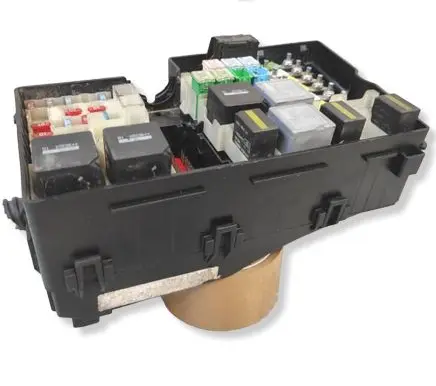 Ford C-MAX I Fuse box set 3M5T14A067BC 518804109 260705