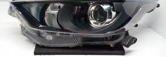 Toyota Yaris XP210 Headlight/headlamp