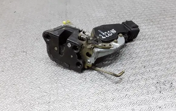 Suzuki Grand Vitara I Rear door lock