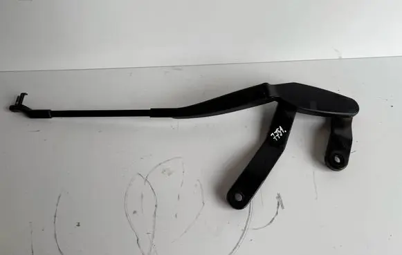 Mercedes-Benz E W212 Front wiper blade arm A2128200944