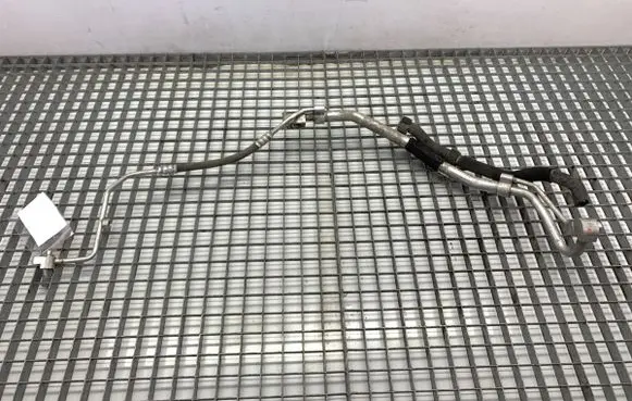 BMW X5 G05 Air conditioning (A/C) pipe/hose 9496579