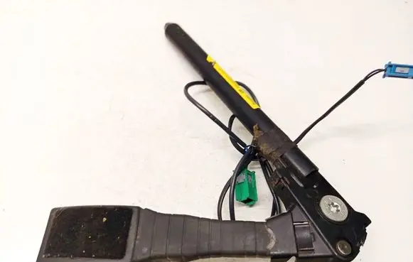 Toyota Corolla E120 E130 Front seatbelt buckle 602219200
