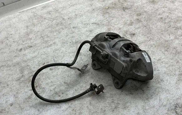 Tesla Model Y Front brake caliper 118862200D 118872200B CR322348M105290