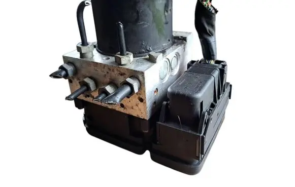 Volvo XC60 ABS Pump 30681619