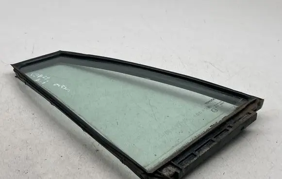 Toyota Verso Rear vent window glass 43R00097