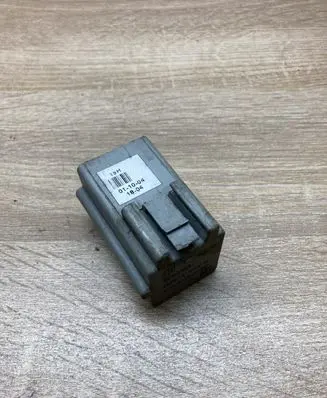 Opel Astra G Other relay 13178656 ZUS55