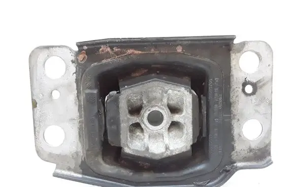 Volvo V70 Engine mount bracket 6G917M121BC 6G917M121AC 30680700