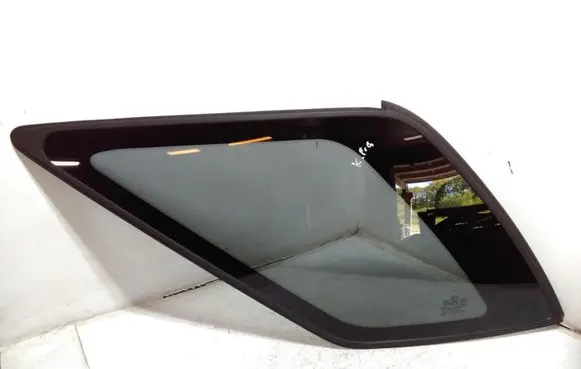 KIA Sorento Rear side window