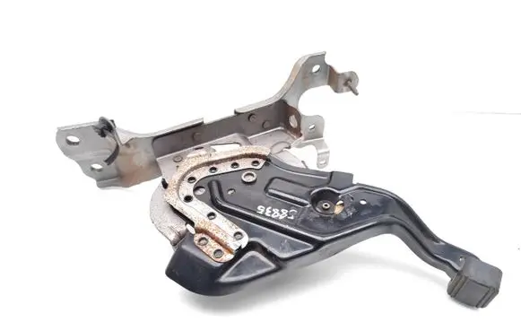 Nissan Leaf II (ZE1) Brake pedal 