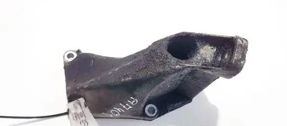 Volkswagen PASSAT B5.5 Engine mounting bracket