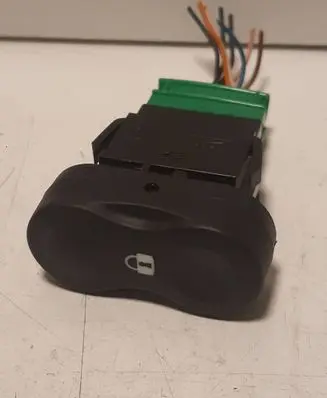 Dacia Sandero Central locking switch button 870250 E2311115