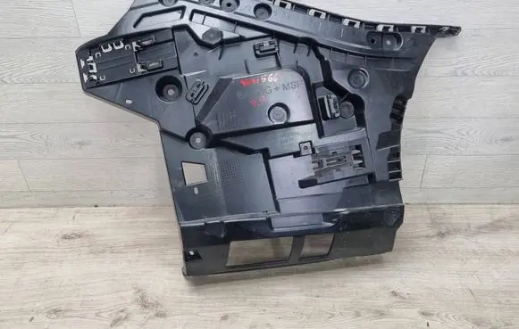 Rear bumper mounting bracket