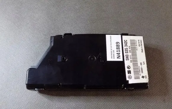 Volkswagen PASSAT B7 Head unit multimedia control 5N0035342C