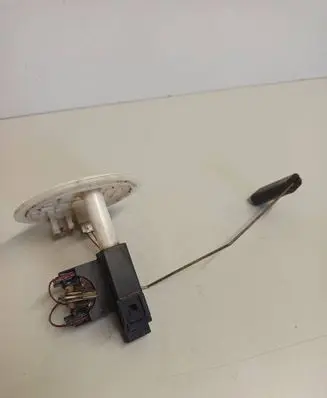 Volvo XC70 Fuel level sensor 
