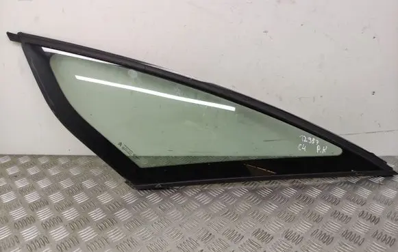 Citroen C4 I Picasso Front triangle window/glass 