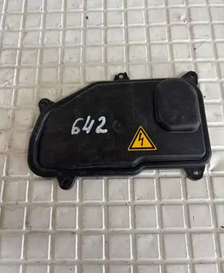 Audi Q3 8U Headlight/headlamp dust cover 1001001007L