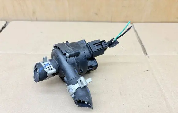 Renault Laguna II Water pump 6T701