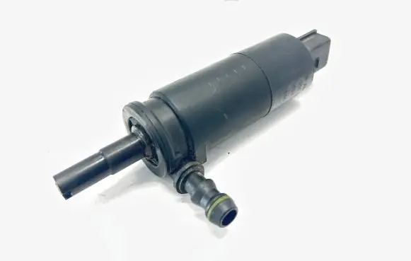 Skoda Octavia Mk2 (1Z) Headlight washer pump 3B7955681