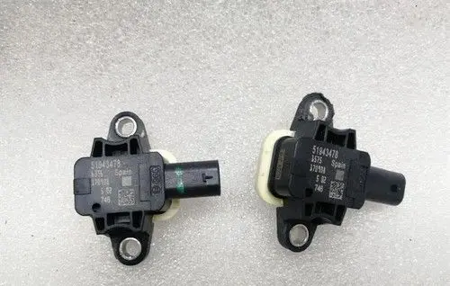 Maserati GranTurismo Airbag deployment crash/impact sensor 51943478