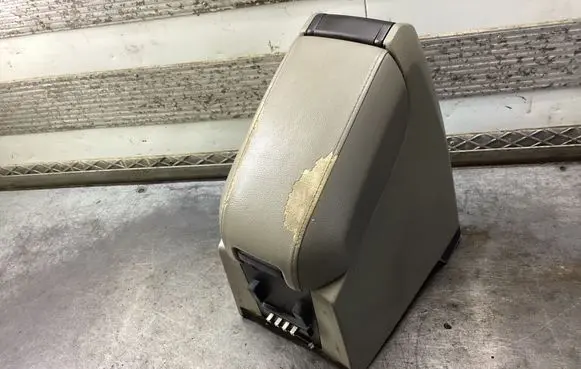 Volvo XC90 Armrest 