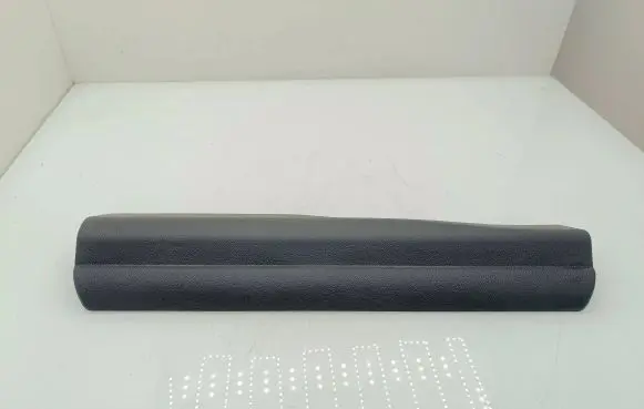Front sill trim cover