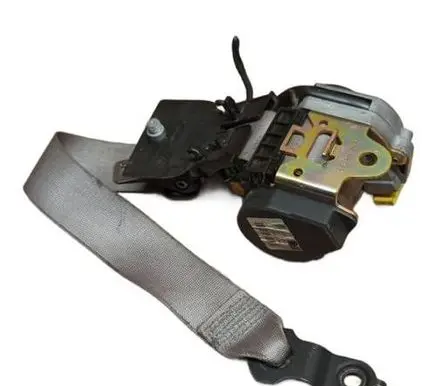 Mercedes-Benz E W211 Front seatbelt 561014601 008L000