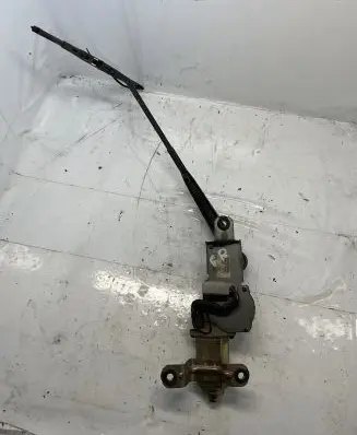 Nissan Patrol Y60 Rear window wiper mechanism 