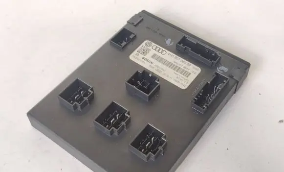 Audi A6 C7 Comfort/convenience module 4H0907063BF 20012002 4H0907063F