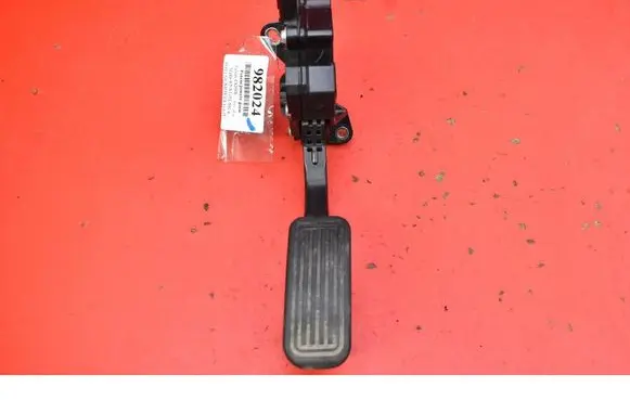 BMW 2 Active Tourer U06 Accelerator throttle pedal 78110-76021