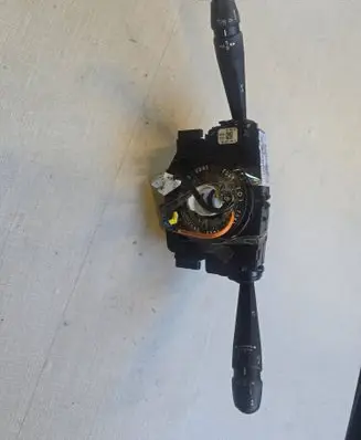 Wiper turn signal indicator stalk/switch