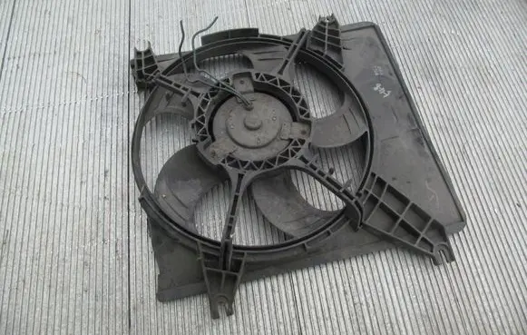 Hyundai Sonata Electric radiator cooling fan 4569631
