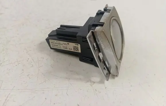 Volkswagen PASSAT B7 Clock 3AA919204A