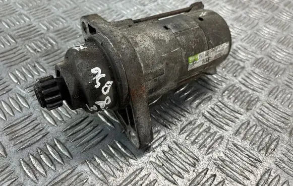 Volkswagen Touran I Starter motor 0am911023