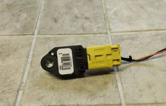 Lexus IS 220D-250-350 Airbag deployment crash/impact sensor 8983102020