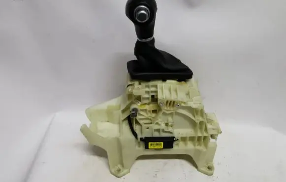 KIA Carens III Gear selector 
