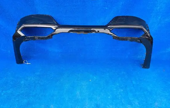 BMW 7 G70 Rear bumper lower part trim 8081540
